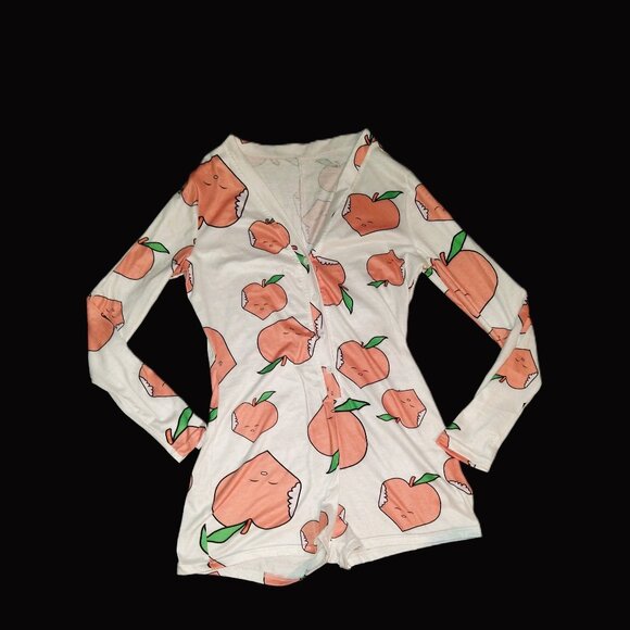 PrettyLittleThing Other - PrettyLittleThing Intimates & Sleepwear Peachy Romper Size Large